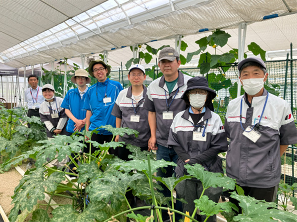 NISDファームで働く皆さん